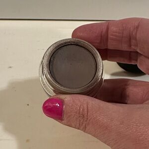 MAC Paintpot in Tailor Grey